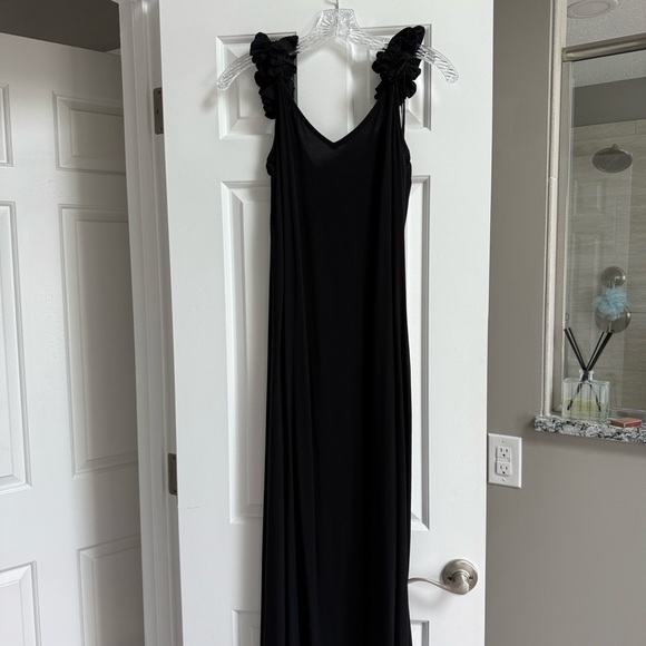 Vince Camuto ruffle strap maxi dress- size XS - Picture 1 of 6